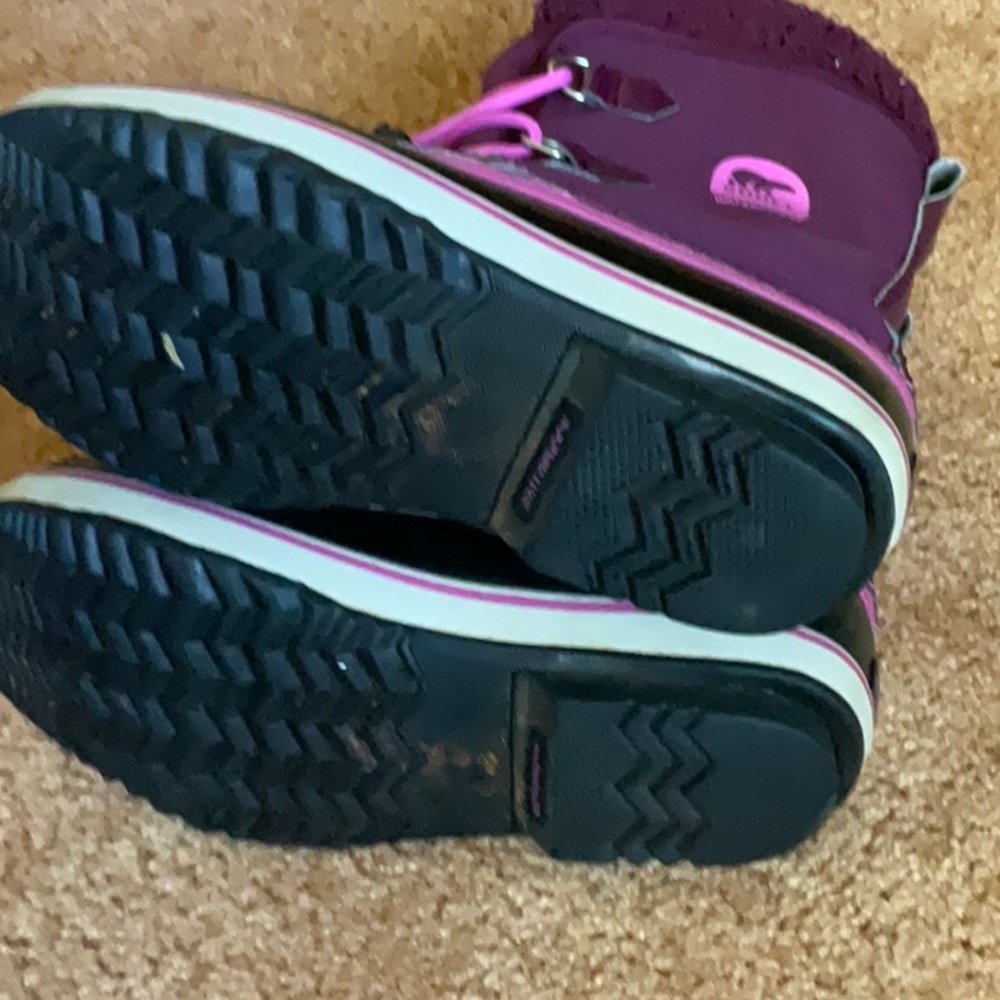 Sorel boots - Picture 4 of 4